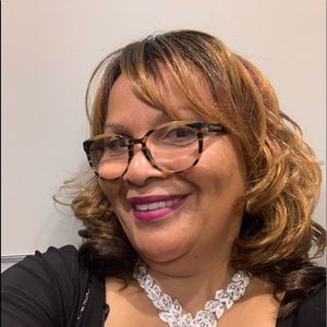 Meet your Posher, Sharon